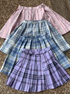 A picture of Round checked skirts