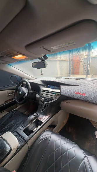 A picture of 2011 Lexus Rx350