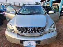 A picture of Lexus RX350 in good working condition Price 3 8M with