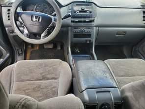 A picture of Extremely super sharp 03 Honda Pilot Sharp as seen Complete