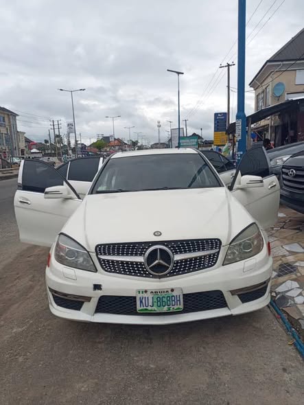 A picture of 2010 Mercedes Benz benz