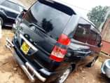 A picture of 2004 Toyota Noah