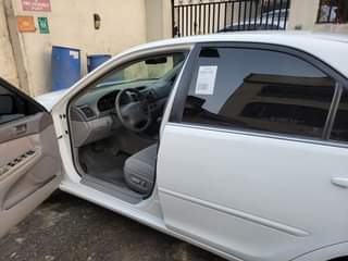 A picture of 2004 Toyota Camry