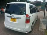A picture of Toyota noa new