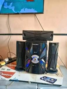 A picture of 3 1 dubymax woofer on sale 140k