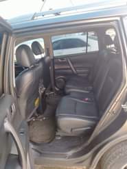 A picture of Toyota Highlander 2008 3Rols seat first body paint Condition Engine