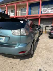 A picture of Lexus RX330 2005