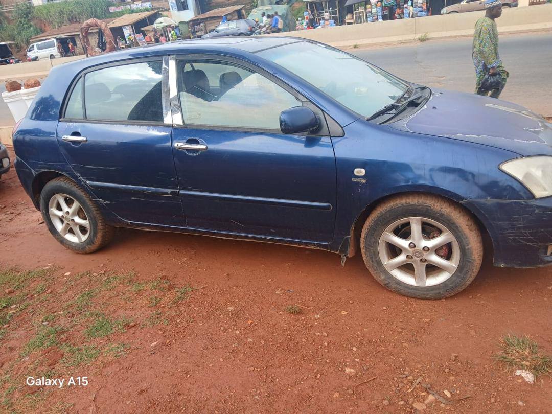 A picture of Toyota Corolla Obama manual first body Engine and Gear AC