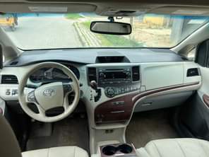 A picture of 2015 Toyota sienna tokumbo Price 14m Location Amuwo odofin Lagos