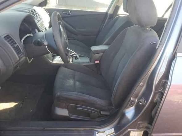 A picture of 2011 Nissan altima