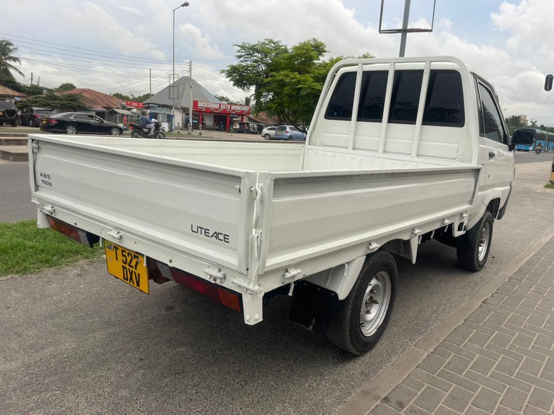 A picture of TOYOTA TOWNACE