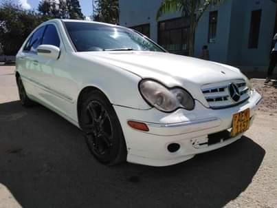 classifieds/cars mercedes