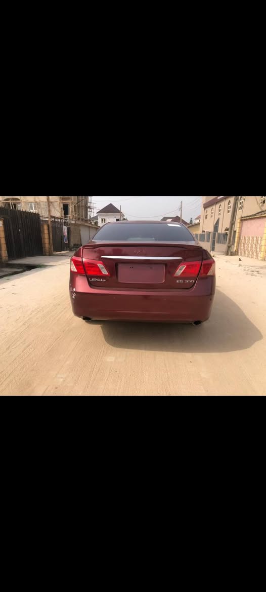 A picture of Lexus es350 08