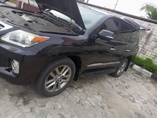 A picture of 2015 Lexus LX570