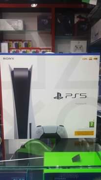 A picture of PS5 UK USED FULL SET