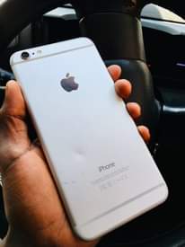 A picture of iPhone 6 Plus at 190k