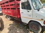 A picture of Tata Gali Nzuri Haina Kipengere Chochote Njoo Kaguwa Gali