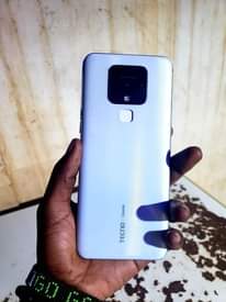 A picture of camon 16