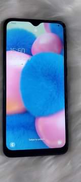 A picture of Samsung A30s