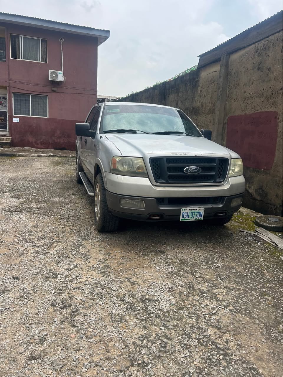 A picture of Nigeria used ford f150 2004 model