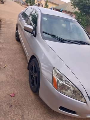 A picture of Honda Accord DC 2007 Model