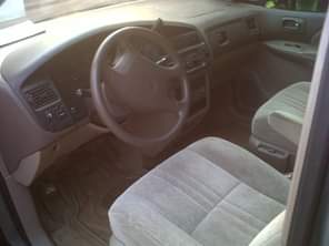 A picture of I have 4 sale a tokunbo toyota sienna it is