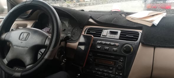 A picture of Honda Accord 2002 model 4plug