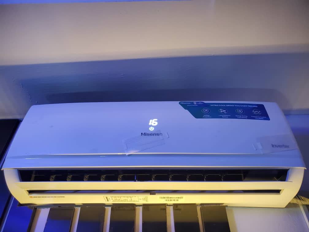 A picture of Tv Ac Gen Ps5 and subwoofer