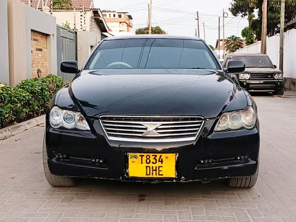 A picture of TOYOTA MARKX 0767058883