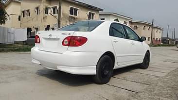 A picture of Toyota Corolla 2005