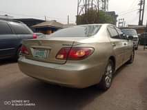 A picture of Lexus es330