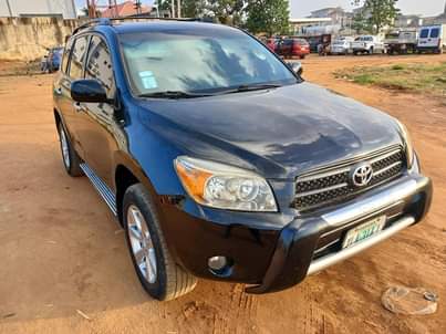 A picture of TOYOTA RAV 4 2008 MODEL