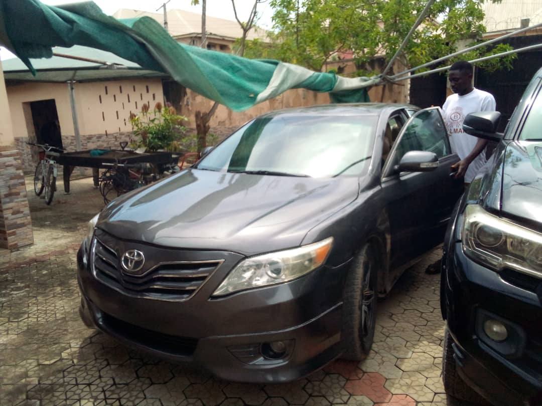 A picture of Toyota Camry 2010 available 4 plugs buy and drive