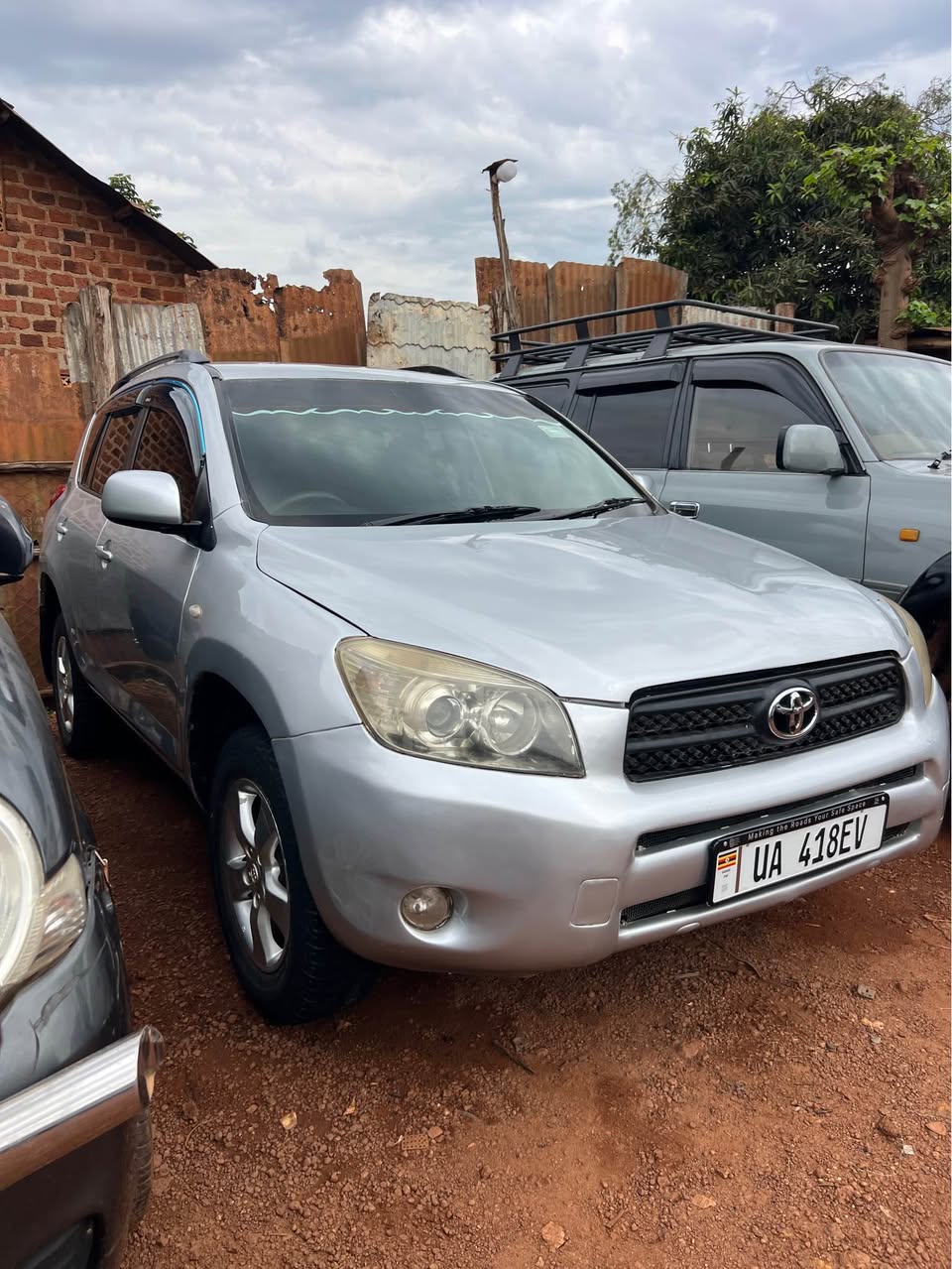 A picture of RAV4 2007