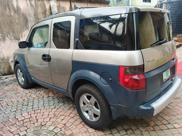 A picture of Clean use Honda element in a good condition everything working