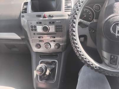 CARS &.
