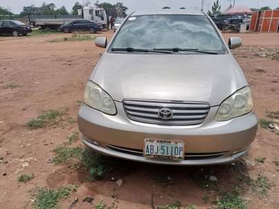 A picture of 2006 Corolla with everything working perfectly going for just 3
