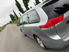 A picture of 2013 Toyota Sienna