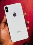 A picture of Iphone xsmax 64gb
