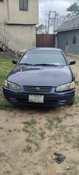 A picture of 2001 Toyota 2001 Salon