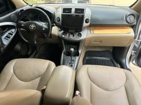 A picture of 2011 Rav 4 LIMITED PAINTED BODY v6 push to start