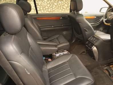 A picture of Nigeria used 2007 Mercedes Benz R350 2 5m net price