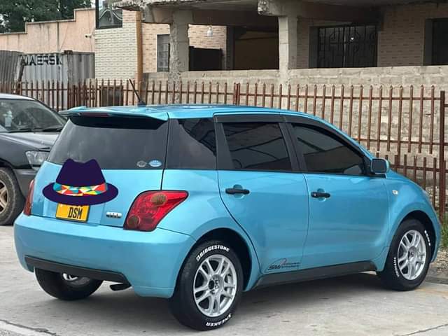 A picture of TOYOTA I S T