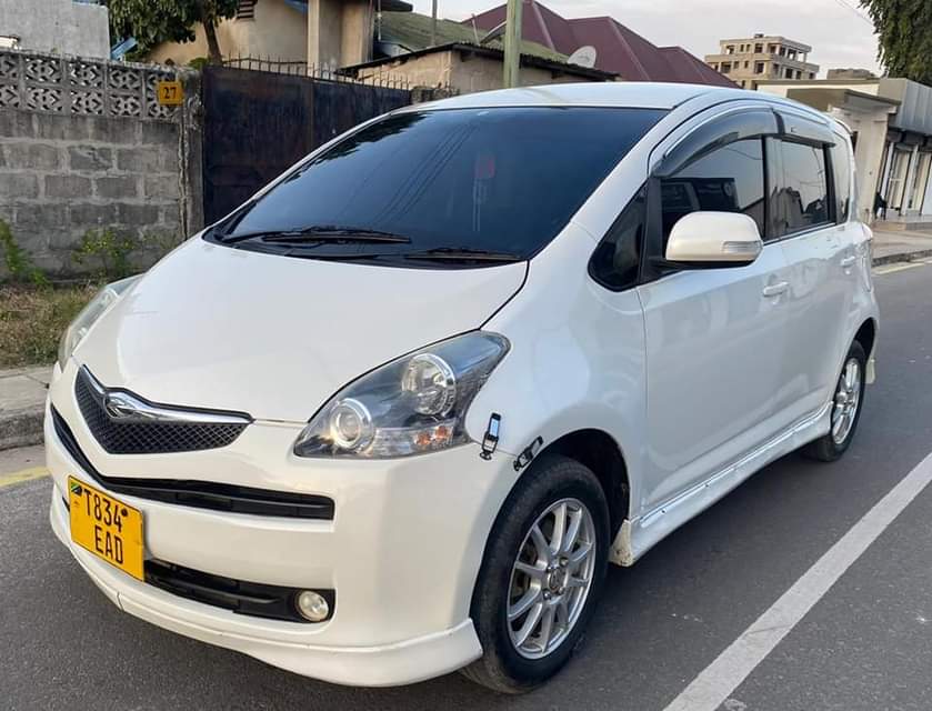 A picture of TOYOTA RACTIC ON SALE