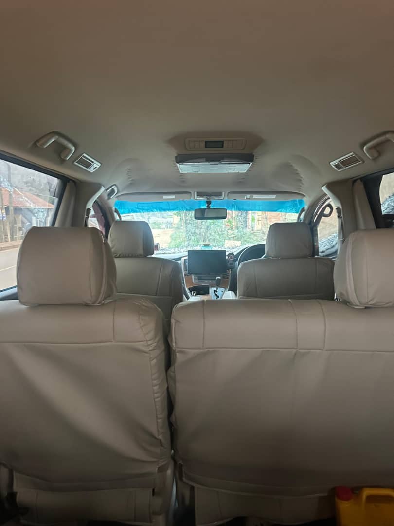 A picture of TOYOTA ALPHARD UBE AT 19 5M 0704522160 WTP 0776522160