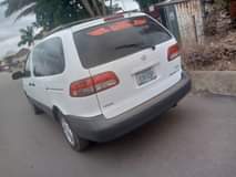 A picture of Toyota sienna 2000 model for sale Super clean body Sound