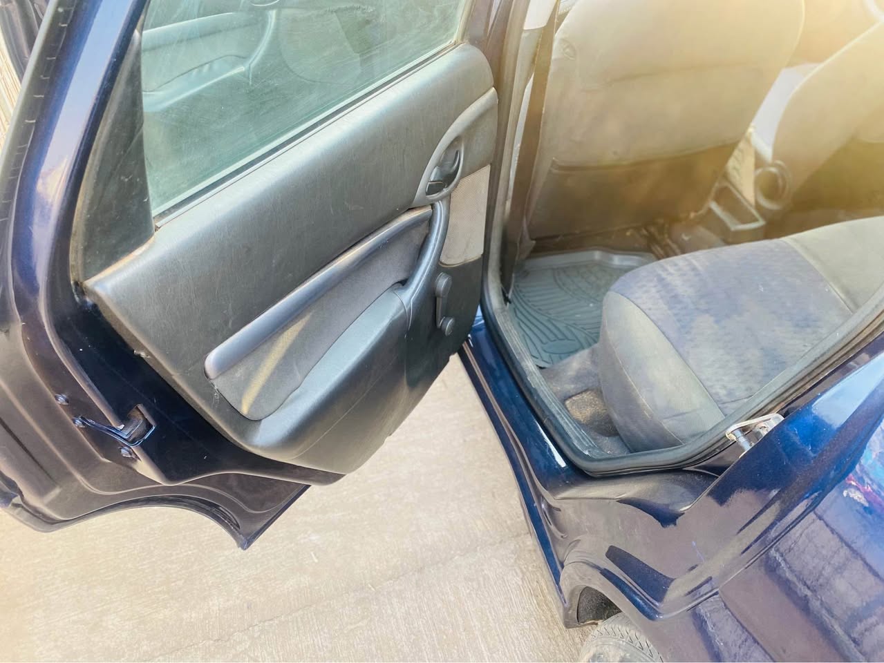 A picture of Distress Ford Focus 2004 wagon