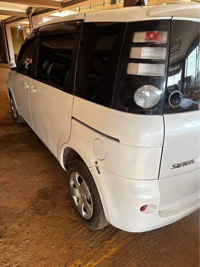 A picture of Toyota sienta 2008 neat condition