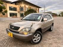 A picture of TOYOTA HARRIER OLD DN B