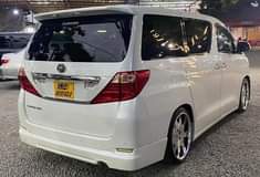 A picture of Toyota alphard 2010